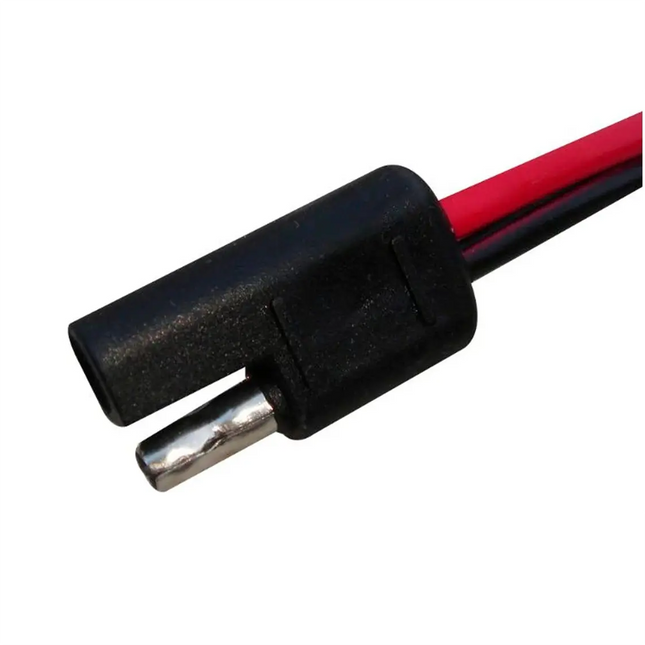 Close-up detail of the high-amperage inline fuse connector on the Motorola HKN6110B power cable.