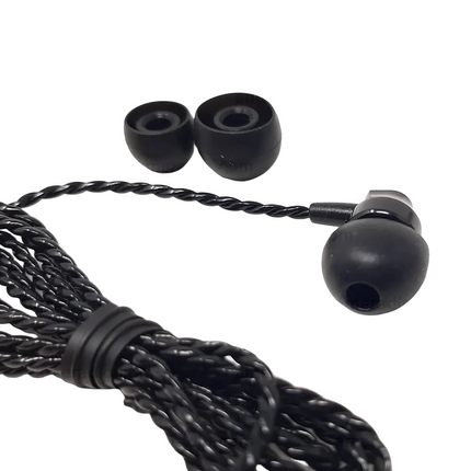 The premium removable soft earbud of the Icom SP40 earpiece.